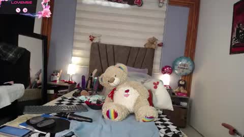 Snapshot of nadia_84 chatting on July 18, 1:26 pm nadia_84 online show from July 18, 1:26 pm