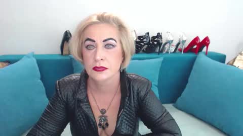 Snapshot of nadiafemdom chatting on September 11, 12:16 pm NadiaFemDom online show from September 11, 12:16 pm