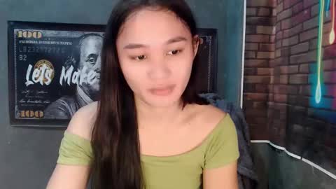 nadiestar online show from June 9, 1:39 am