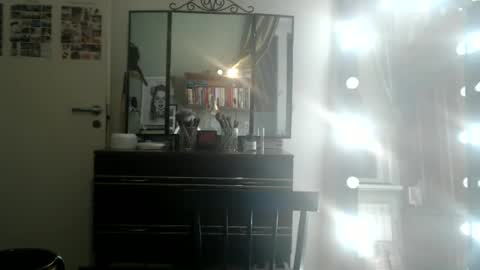 Snapshot of nadyagt chatting on June 27, 6:24 pm nadyagt online show from June 27, 6:24 pm