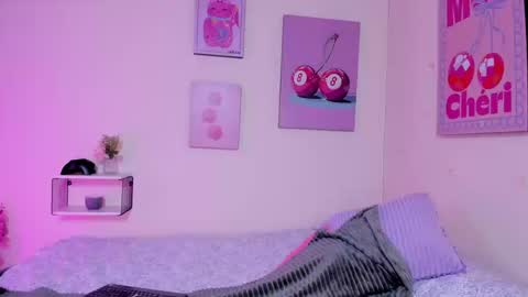 Snapshot of naeniademon_ chatting on March 20, 3:44 am Naenia online show from March 20, 3:44 am