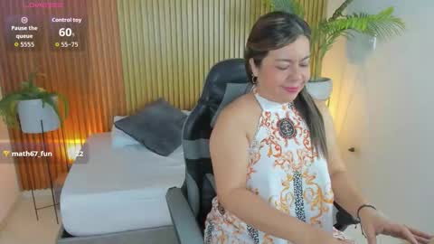 N A H I A online show from February 6, 2:20 pm