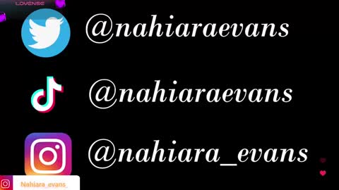 Snapshot of nahiara_evans_ chatting on September 13, 11:10 am NAHIARA EVANS online show from September 13, 11:10 am