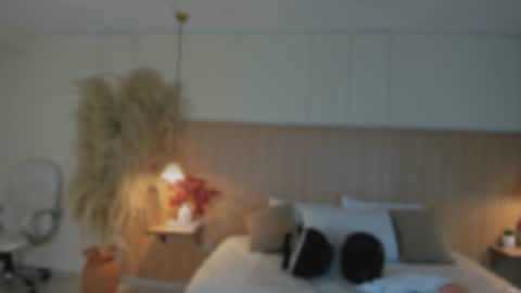 Snapshot of nahimithompson chatting on June 30, 7:15 pm Nahimi online show from June 30, 7:15 pm