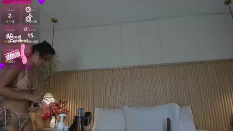 Snapshot of nahimithompson chatting on July 20, 12:29 pm Nahimi online show from July 20, 12:29 pm