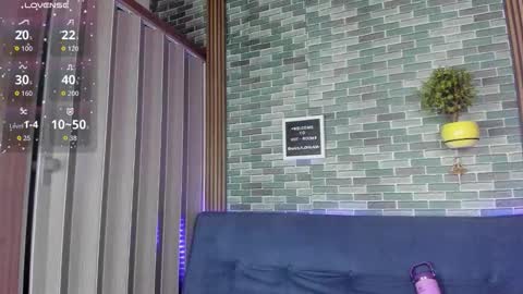 Snapshot of nahlaghaada chatting on October 17, 12:58 am Nahla online show from October 17, 12:58 am