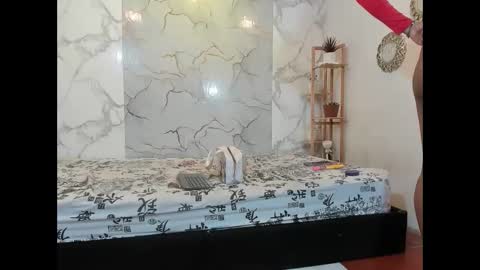 nahomi_hot2002 online show from June 1, 1:13 pm