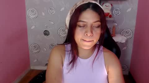 Snapshot of nahomi_tyler chatting on February 9, 6:11 am Nahomy online show from February 9, 6:11 am