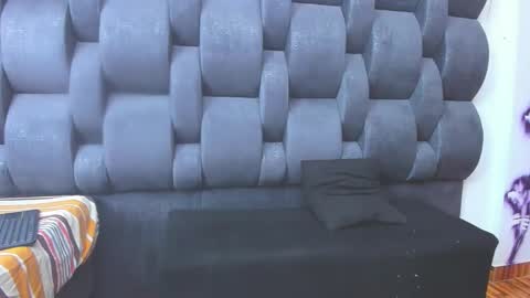 Snapshot of nahomiandandres1 chatting on January 11, 3:22 am Nahomi and andes online show from January 11, 3:22 am