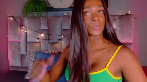  VICTORIA  online show from February 6, 7:50 pm