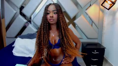 Snapshot of nahomii_hill chatting on July 11, 1:19 am Nahomi online show from July 11, 1:19 am
