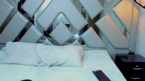 Snapshot of nahomii_hill chatting on July 23, 1:58 am Nahomi online show from July 23, 1:58 am