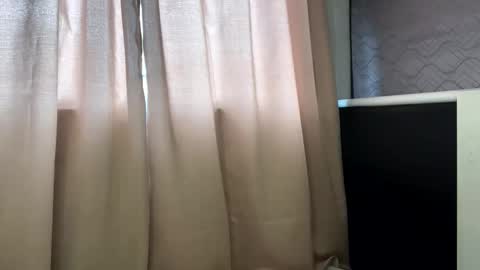 nahomy online show from March 16, 1:04 pm