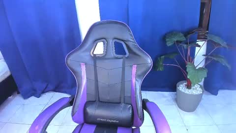 Snapshot of nahomy_ryans chatting on October 8, 4:04 pm Nahomy online show from October 8, 4:04 pm