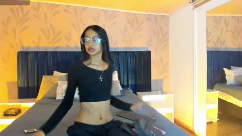 Snapshot of nahomygh chatting on December 19, 11:28 am Nahomy online show from December 19, 11:28 am