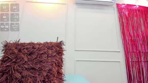 Snapshot of nahomygrey_ chatting on January 8, 10:27 pm Nahomy online show from January 8, 10:27 pm