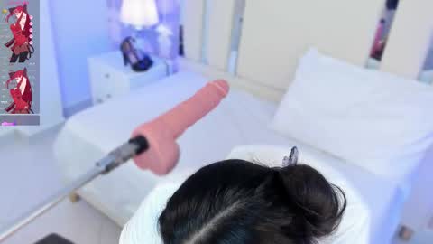 Nahomy Roberts online show from February 7, 8:40 am