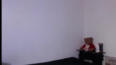 Snapshot of naiakit18 chatting on March 4, 10:27 pm naiakit18 online show from March 4, 10:27 pm