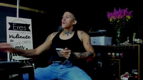 naider_1 online show from May 3, 5:46 am