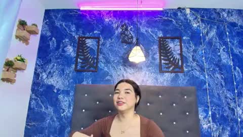 Snapshot of naileth_ chatting on November 26, 4:24 am NAILETH online show from November 26, 4:24 am