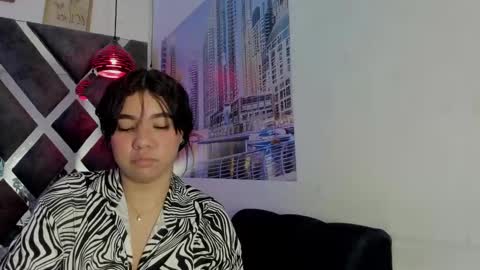 Snapshot of naileth_ chatting on December 4, 11:13 pm NAILETH online show from December 4, 11:13 pm