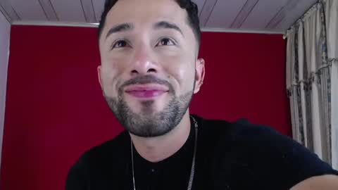 Snapshot of nainpaulo chatting on March 9, 5:11 am nainpaulo online show from March 9, 5:11 am