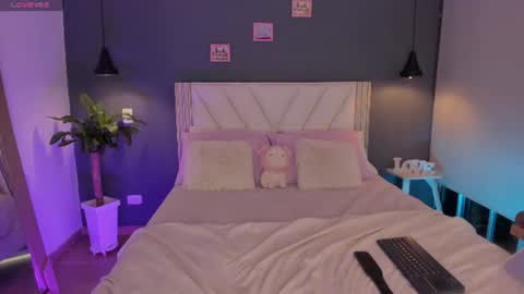 Snapshot of naishaford_1 chatting on June 14, 2:24 am Naisha Ford online show from June 14, 2:24 am