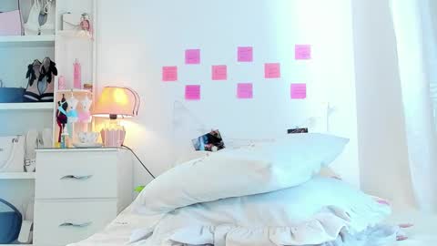 Snapshot of naissha chatting on October 18, 3:02 pm Naissha online show from October 18, 3:02 pm