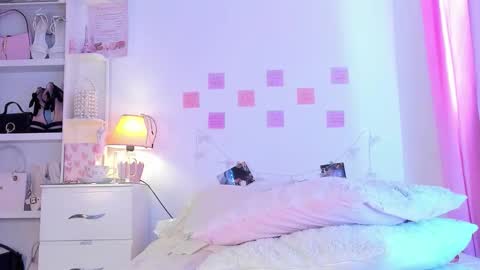 Naissha online show from March 10, 1:38 pm