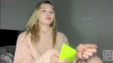 Mia  guest- Eva from DOUBLECUTIES online show from February 20, 1:00 pm