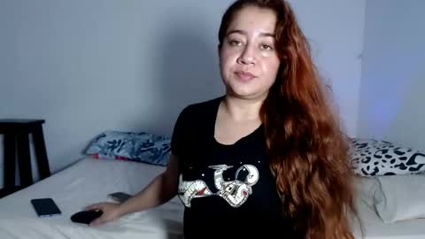 Natalia Flores online show from May 6, 6:24 pm
