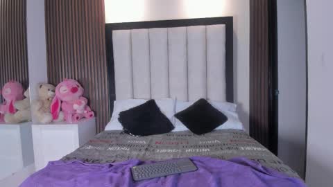 naiyi_tamara online show from November 21, 11:20 am