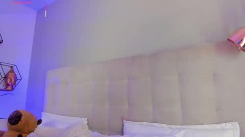 INSTAGRAM  m2221     online show from February 10, 10:41 am