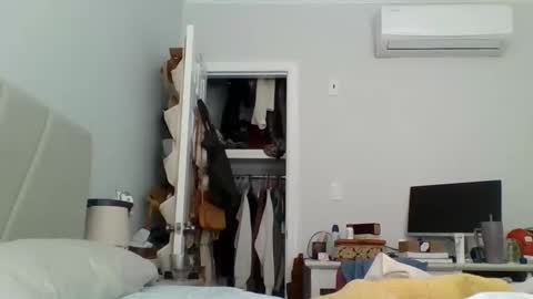 Snapshot of nakedandfree978 chatting on March 11, 1:34 pm nakedandfree978 online show from March 11, 1:34 pm