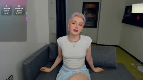 Snapshot of nakishacroshaw chatting on September 18, 11:45 am Kate online show from September 18, 11:45 am