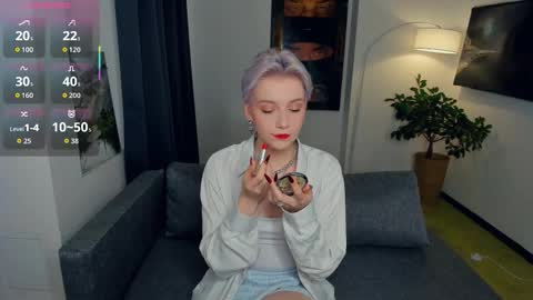 Snapshot of nakishacroshaw chatting on October 3, 11:51 am Kate online show from October 3, 11:51 am