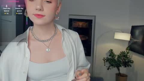 Snapshot of nakishacroshaw chatting on October 26, 11:49 am Kate online show from October 26, 11:49 am