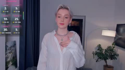 Snapshot of nakishacroshaw chatting on November 2, 12:18 pm Kate online show from November 2, 12:18 pm