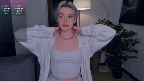 Snapshot of nakishacroshaw chatting on November 8, 12:16 pm Kate online show from November 8, 12:16 pm