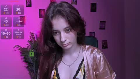 Snapshot of nami_glow chatting on July 13, 7:05 pm your Nami online show from July 13, 7:05 pm