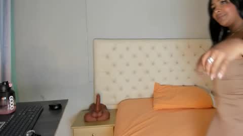 nami_sam online show from October 14, 2:18 pm