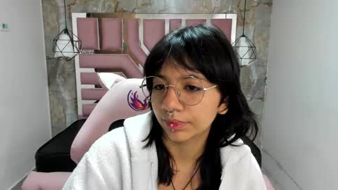 nami_usagi online show from December 8, 10:52 am