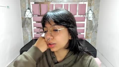 nami_usagi online show from December 11, 11:08 am