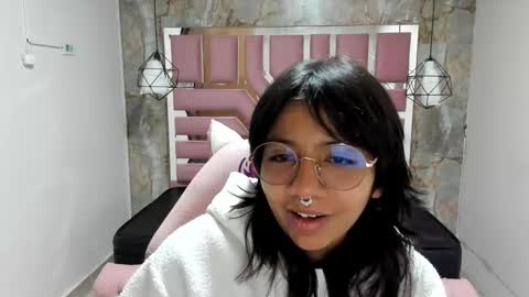 nami_usagi online show from December 12, 11:07 am