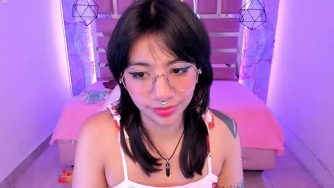 nami_usagi online show from January 4, 5:05 pm