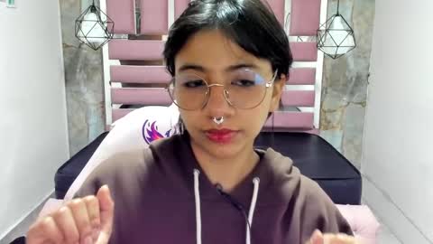 nami_usagi online show from January 7, 11:05 am