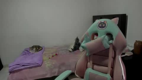 Nami online show from February 16, 6:59 pm