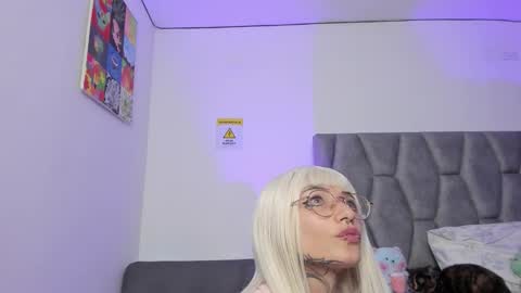 namtarak4 online show from March 18, 2:58 am