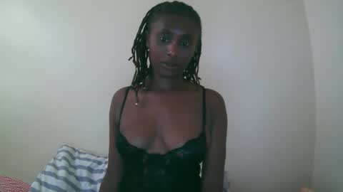 Snapshot of nana2095 chatting on June 10, 6:56 am nana2095 online show from June 10, 6:56 am