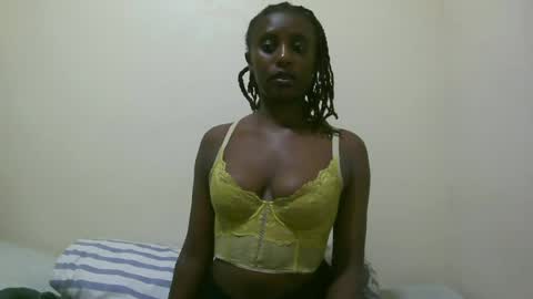 Snapshot of nana2095 chatting on July 1, 11:37 pm nana2095 online show from July 1, 11:37 pm